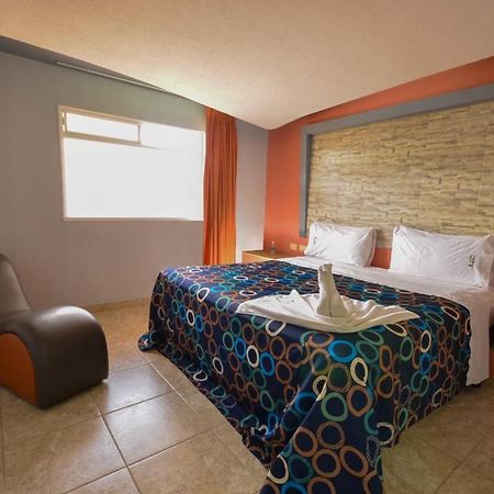 Motel Venecia Momoxpan エクステリア 写真