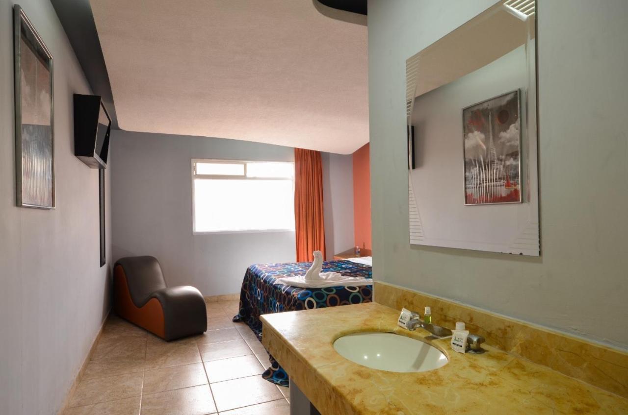 Motel Venecia Momoxpan エクステリア 写真